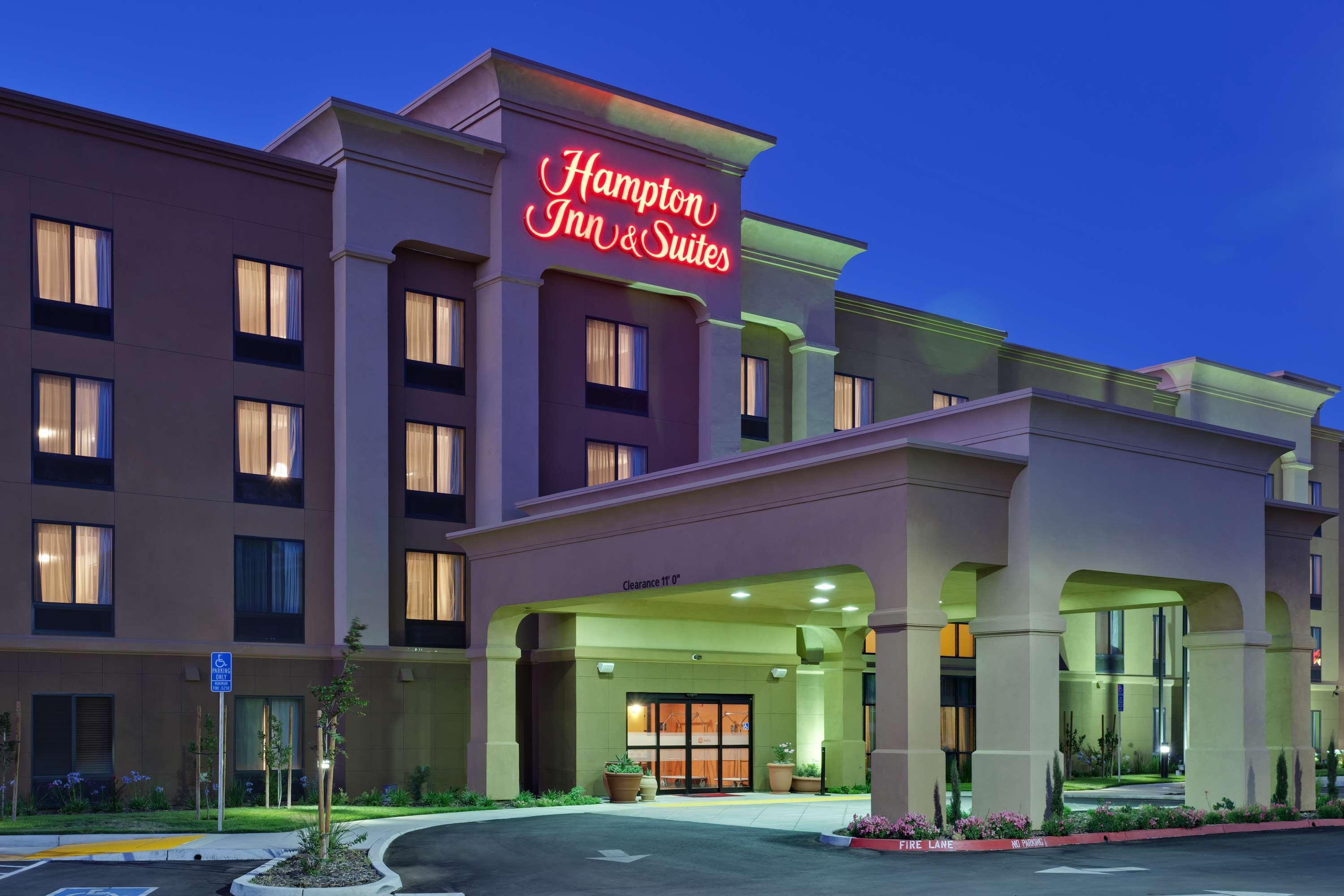 Hampton Inn & Suites Fresno - Northwest Herndon Exterior foto